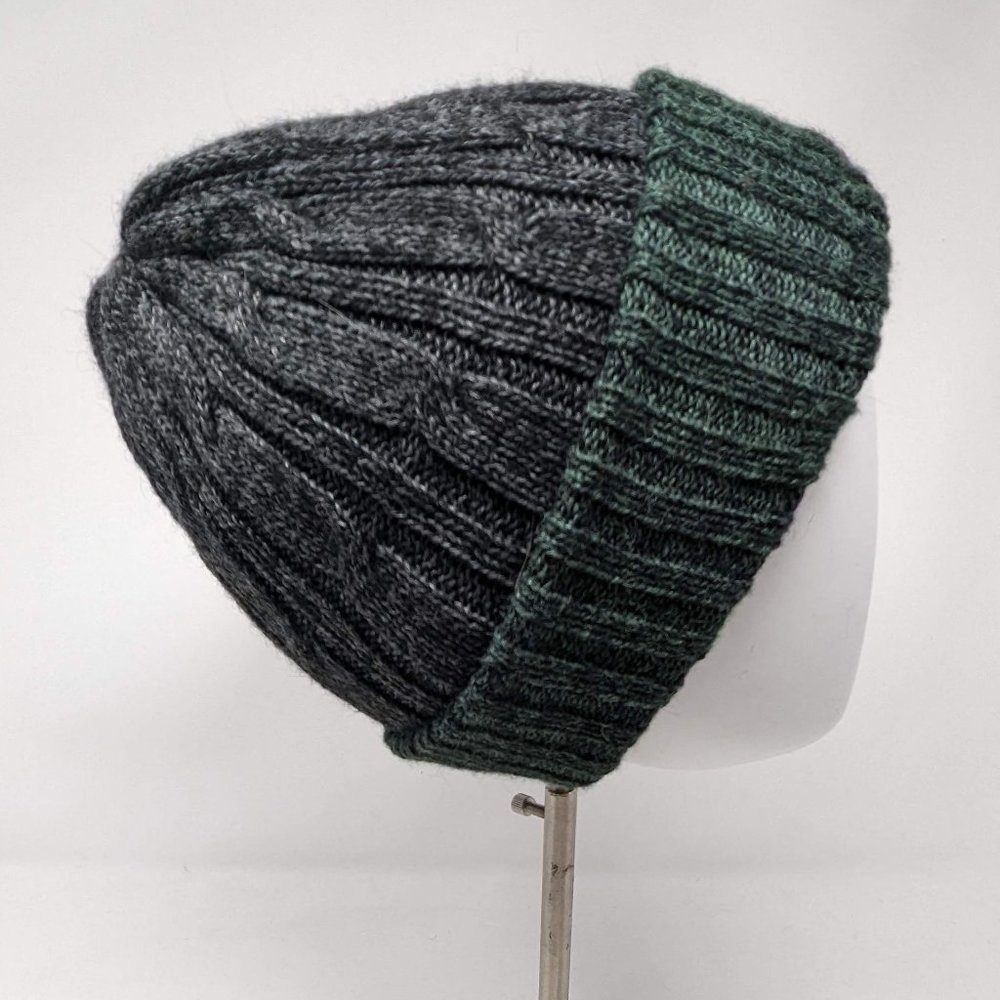 Alpaca hand knitted reversible hat / unisex / Peruvian winter hat